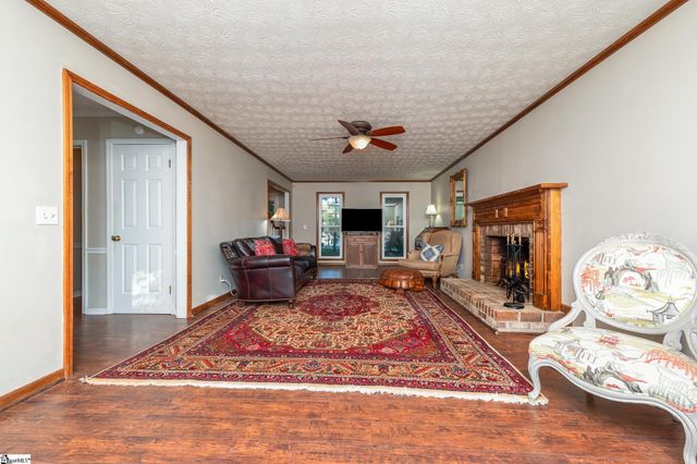 313 Shagbark Circle, Simpsonville, SC 29680