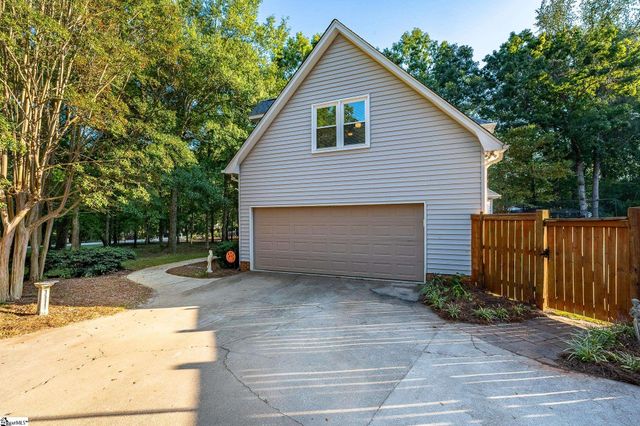 313 Shagbark Circle, Simpsonville, SC 29680