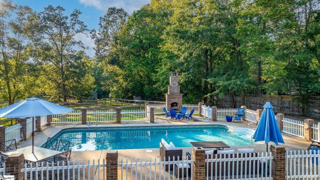 313 Shagbark Circle, Simpsonville, SC 29680