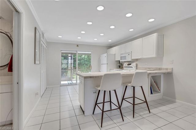 731 Elkcam CIR B113, Marco Island, FL 34145