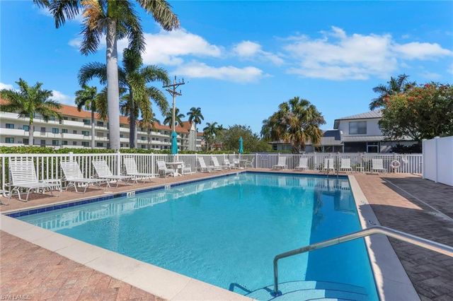731 Elkcam CIR B113, Marco Island, FL 34145