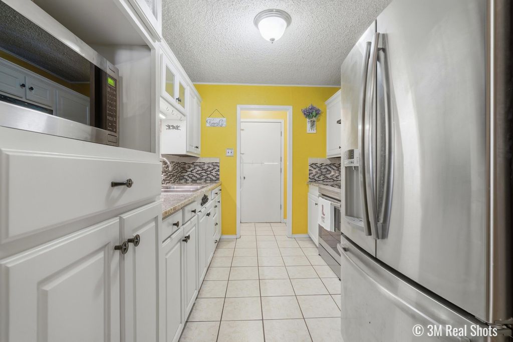 Image 13 of property listing at 349 W 34th Street, San Angelo, TX 76903