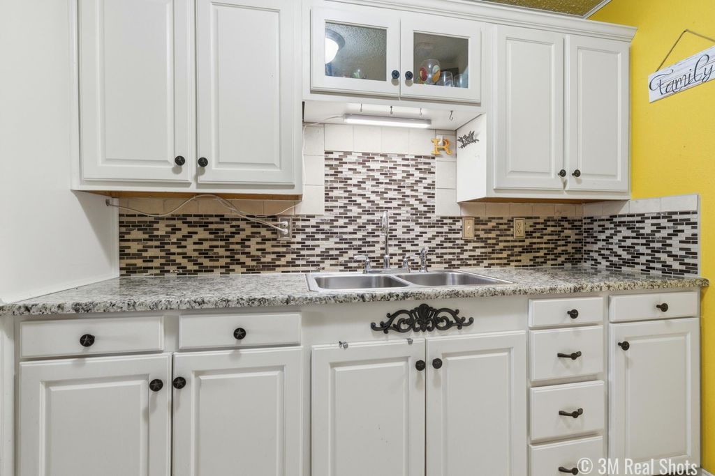 Image 15 of property listing at 349 W 34th Street, San Angelo, TX 76903