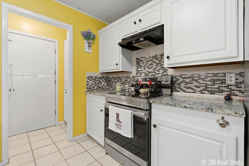 Image 16 of property listing at 349 W 34th Street, San Angelo, TX 76903