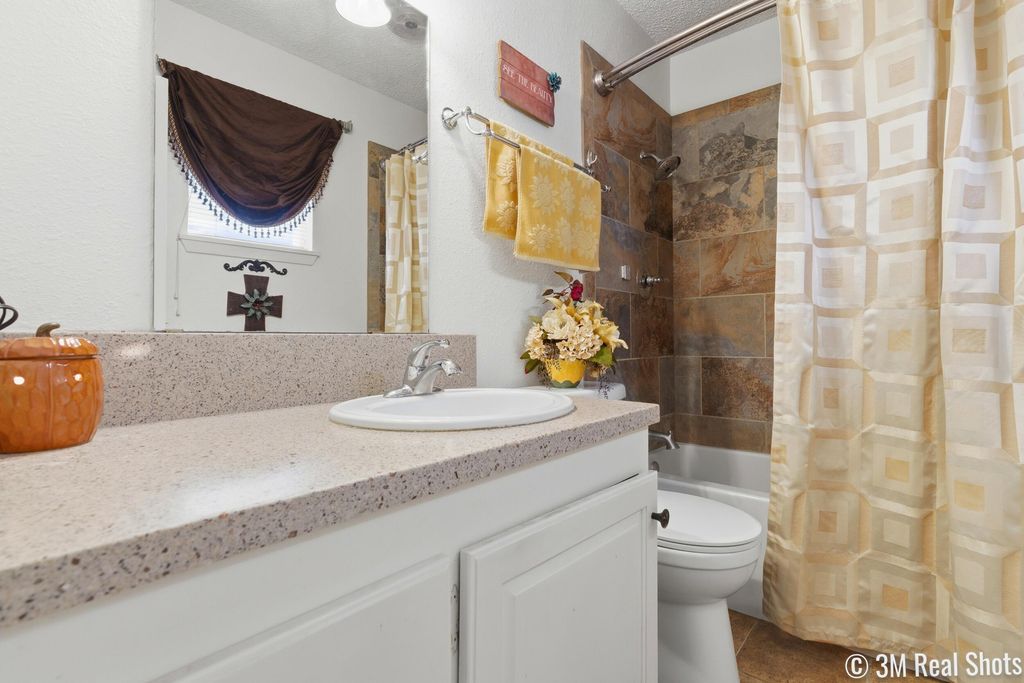 Image 20 of property listing at 349 W 34th Street, San Angelo, TX 76903