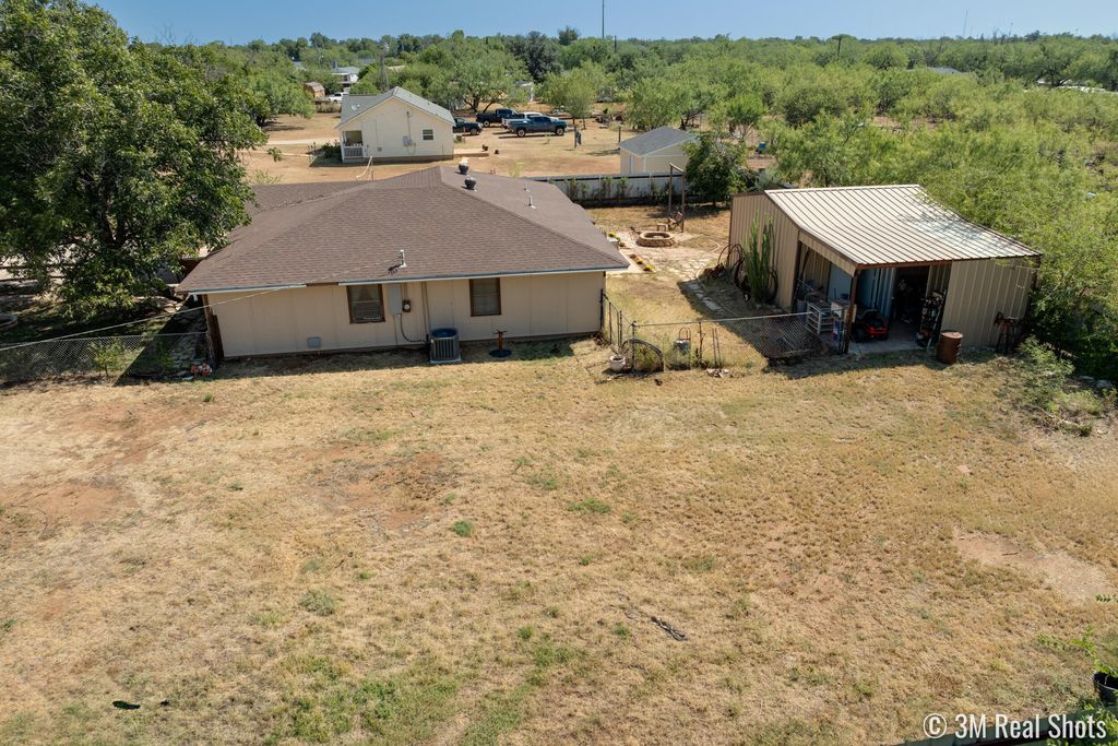 Image 35 of property listing at 349 W 34th Street, San Angelo, TX 76903