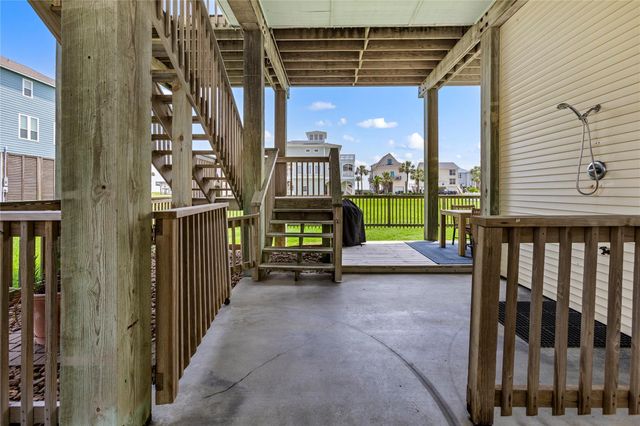 4114 Courageous Lane, Galveston, TX 77554