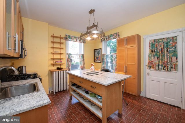 8411 SHAWNEE ST, Philadelphia, PA 19118
