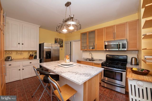 8411 SHAWNEE ST, Philadelphia, PA 19118