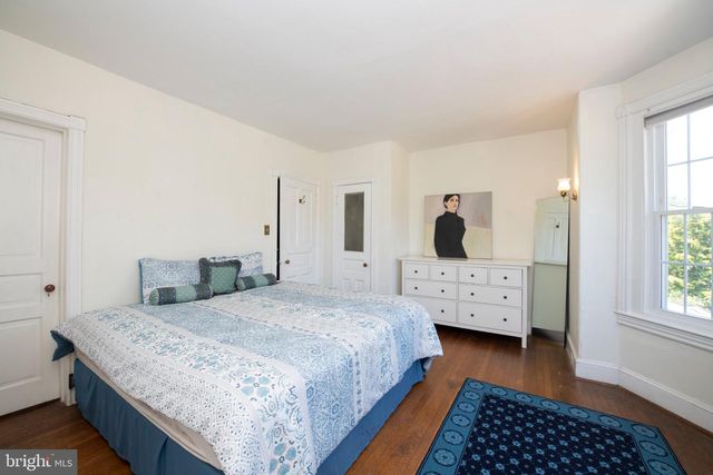 8411 SHAWNEE ST, Philadelphia, PA 19118