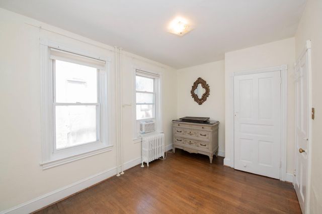 8411 SHAWNEE ST, Philadelphia, PA 19118
