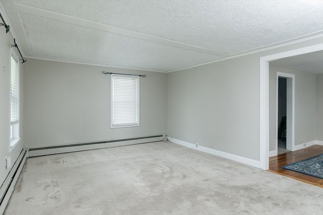 25 Prospect St, Ware, MA 01082