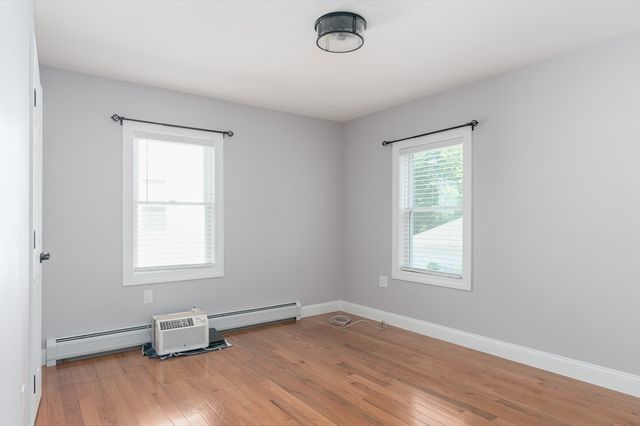 25 Prospect St, Ware, MA 01082