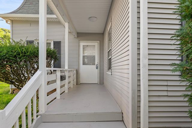 36 Woodbridge Street, Manchester, CT 06042