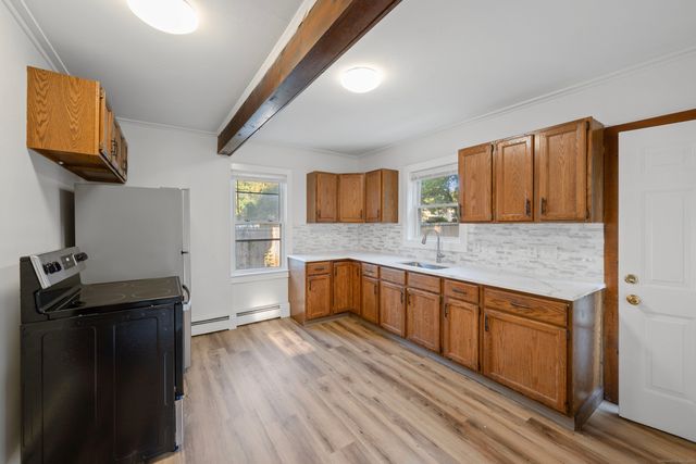 36 Woodbridge Street, Manchester, CT 06042