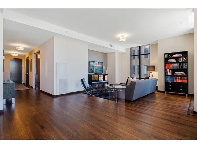 201 S 11th Street 500, Minneapolis, MN 55403