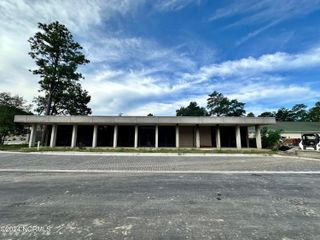 130 Lexington Lane, Southern Pines, NC 28387