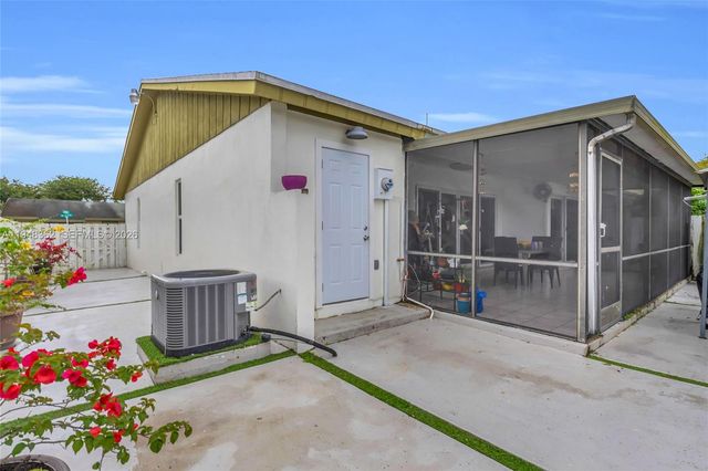 12321 SW 114th Ter, Miami, FL 33186