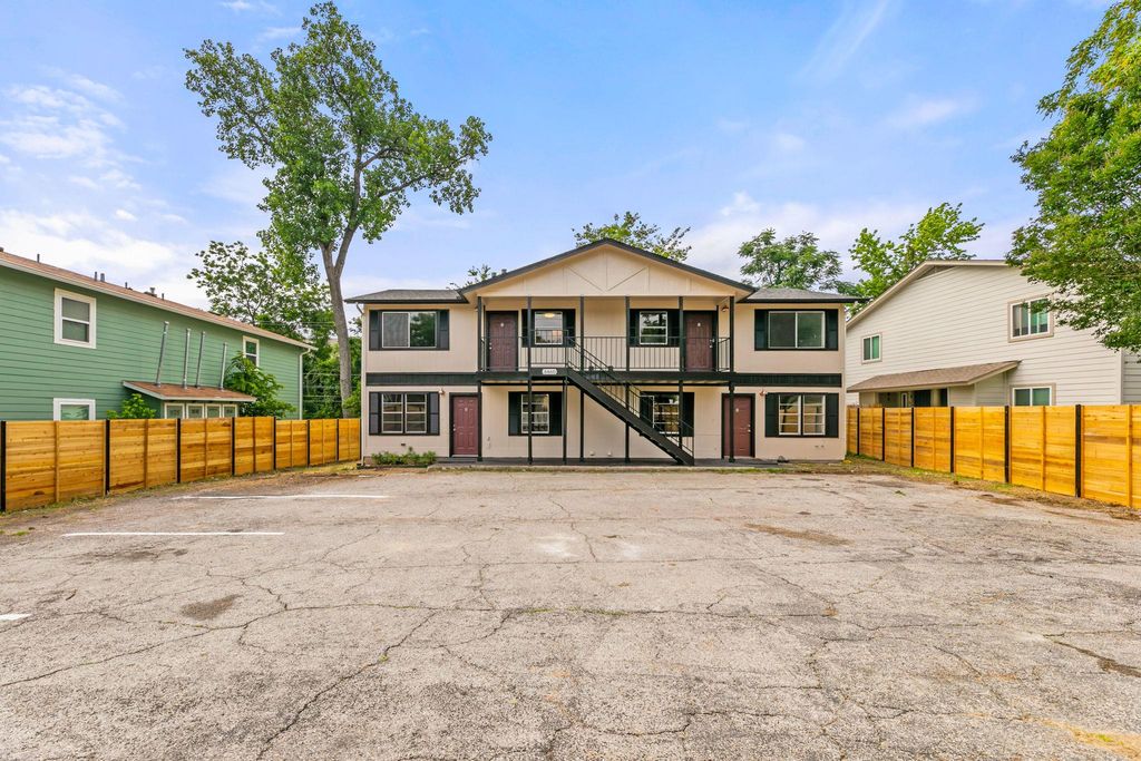 3460 Willowrun DR D, Austin, TX 78704