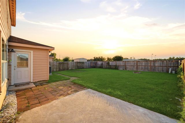 12731 Mystic Water Lane, Houston, TX 77044