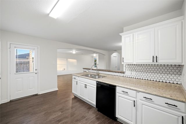 12731 Mystic Water Lane, Houston, TX 77044