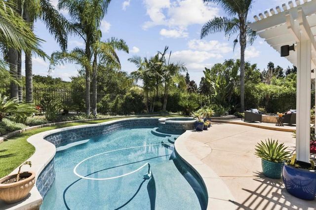 6658 Towhee Lane, Carlsbad, CA 92011