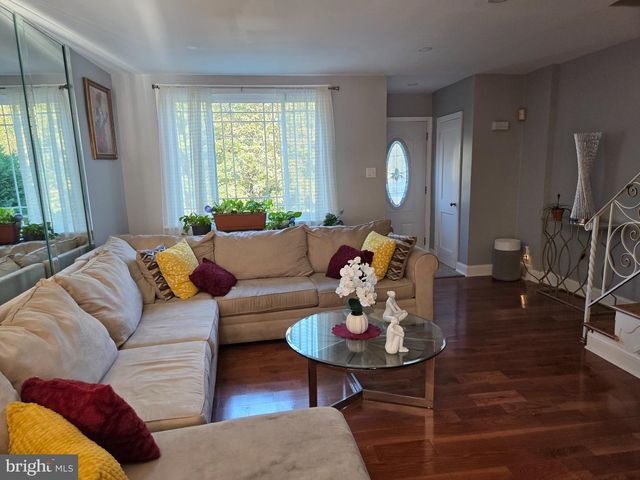 722 E OLNEY AVE, Philadelphia, PA 19120