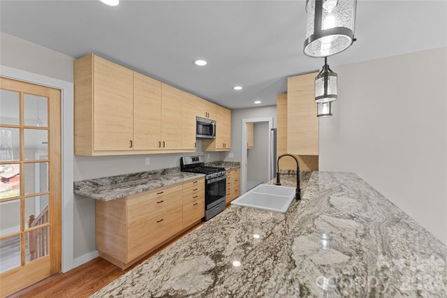 88 Skyview Terrace, Asheville, NC 28806
