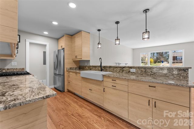 88 Skyview Terrace, Asheville, NC 28806