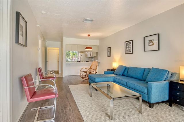 2124 TAMIAMI TRAIL N 103, Sarasota, FL 34234