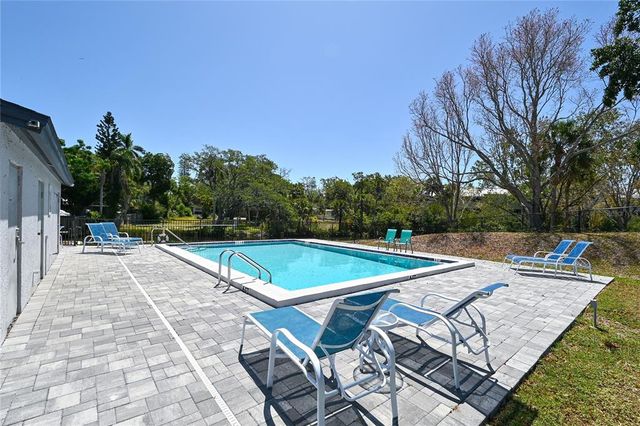 2124 TAMIAMI TRAIL N 103, Sarasota, FL 34234