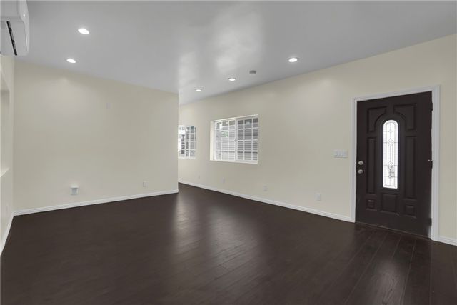 23393 Schoolcraft Street, West Hills, CA 91307