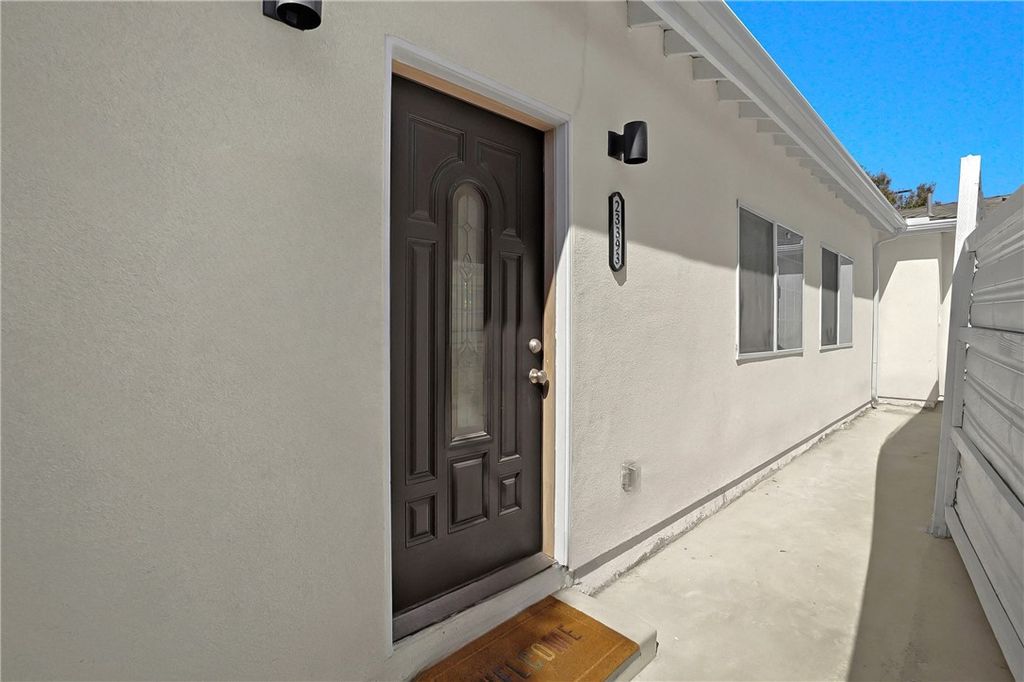 23393 Schoolcraft Street, West Hills, CA 91307