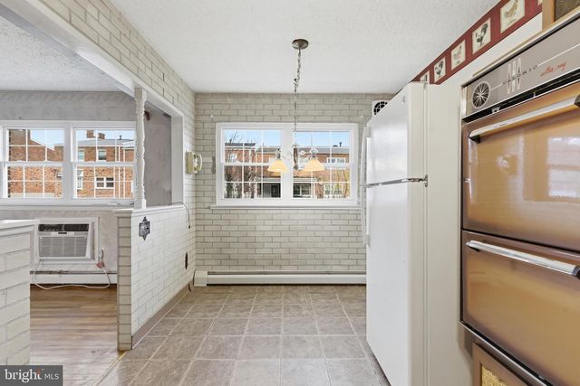 3549 CHALFONT DR, Philadelphia, PA 19154