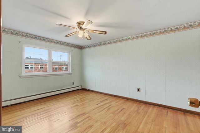 3549 CHALFONT DR, Philadelphia, PA 19154