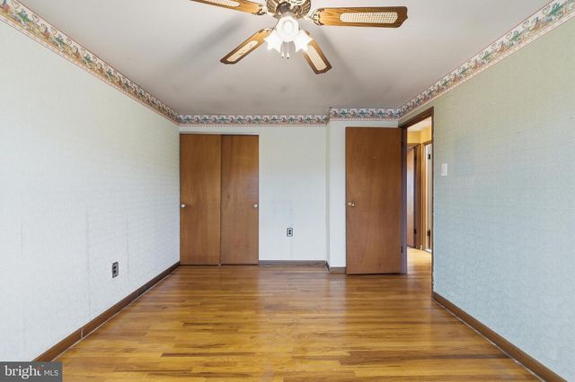 3549 CHALFONT DR, Philadelphia, PA 19154