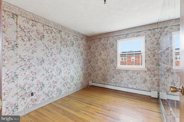 3549 CHALFONT DR, Philadelphia, PA 19154