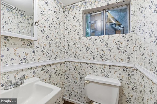 3549 CHALFONT DR, Philadelphia, PA 19154