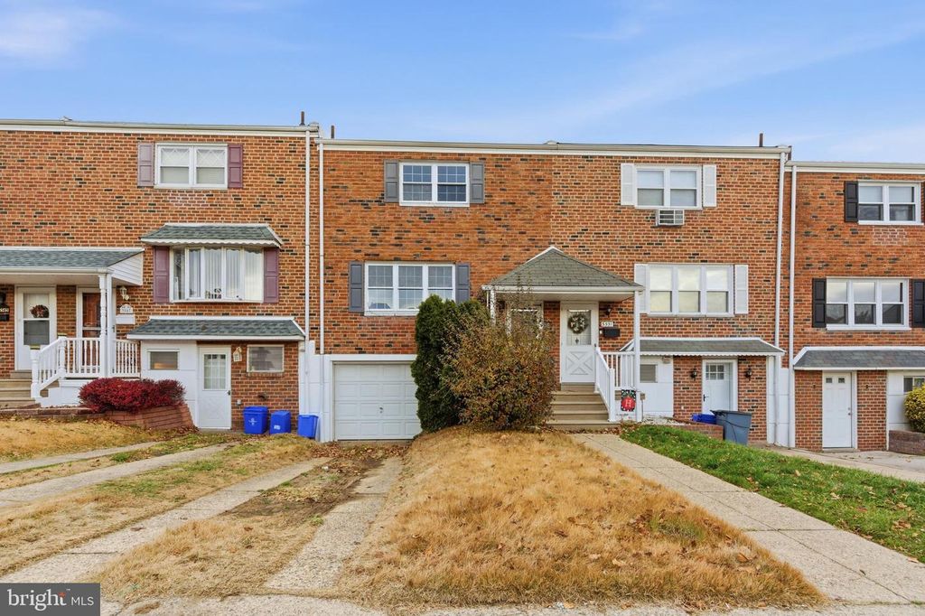 3549 CHALFONT DR, Philadelphia, PA 19154