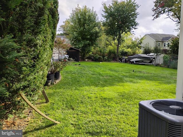 6613 FISHER AVE, Falls Church, VA 22046