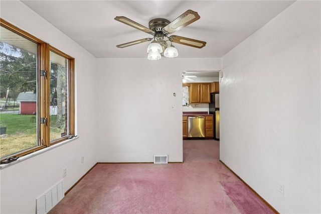 1704 Clairton Rd, West Mifflin, PA 15122