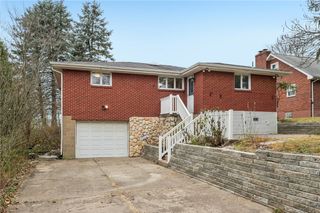 1704 Clairton Rd, West Mifflin, PA 15122