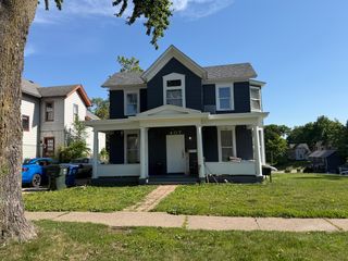 407 E 14th Street, Davenport, IA 52803