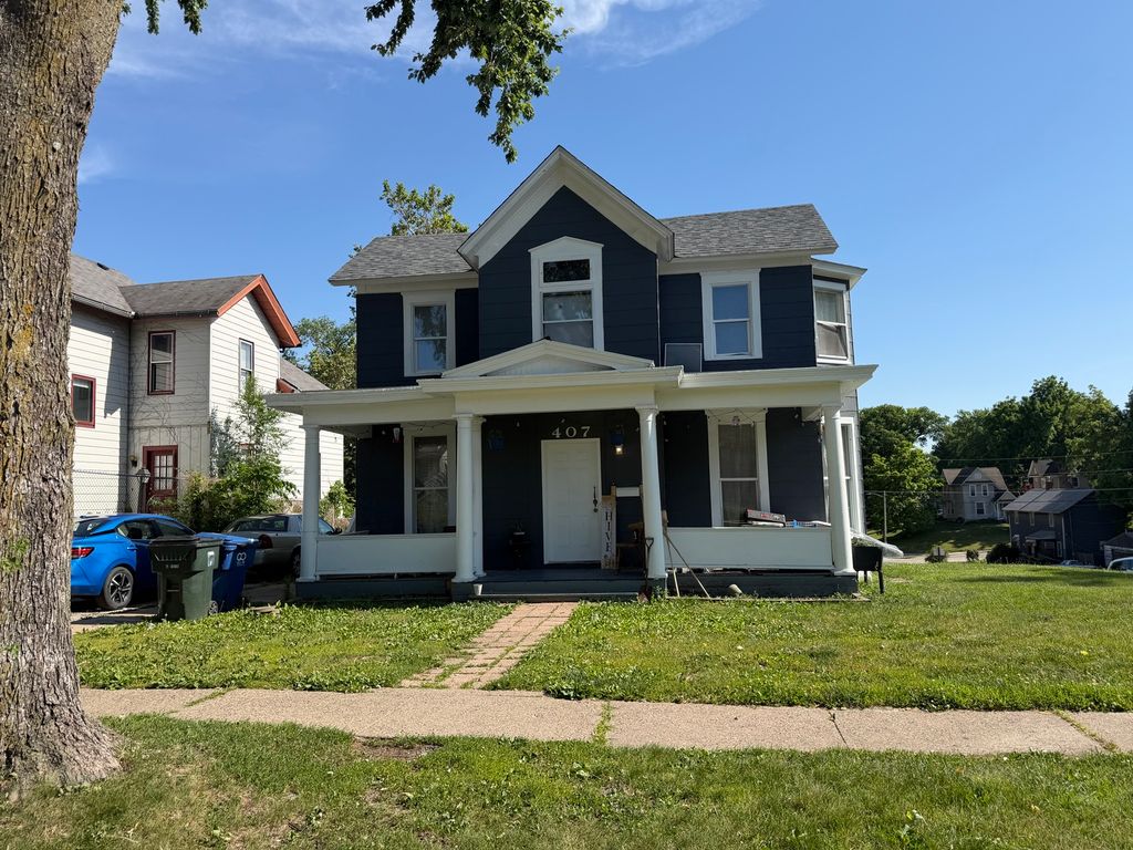 407 E 14th Street, Davenport, IA 52803
