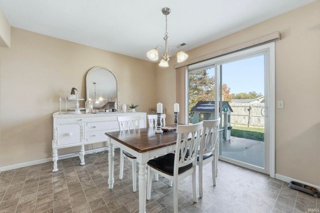 1007 W 2nd Avenue, Garrett, IN 46738