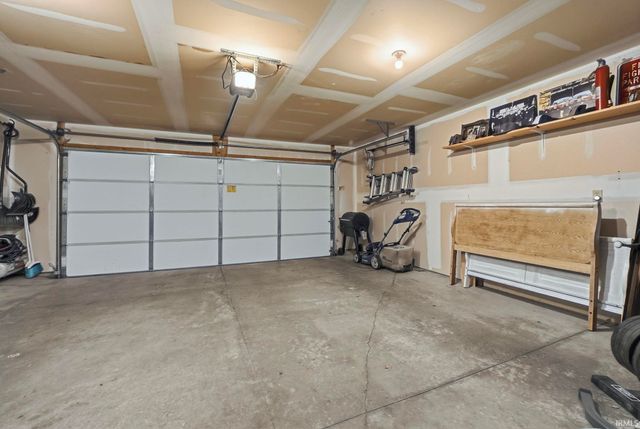 1007 W 2nd Avenue, Garrett, IN 46738