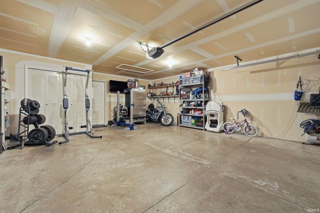 1007 W 2nd Avenue, Garrett, IN 46738