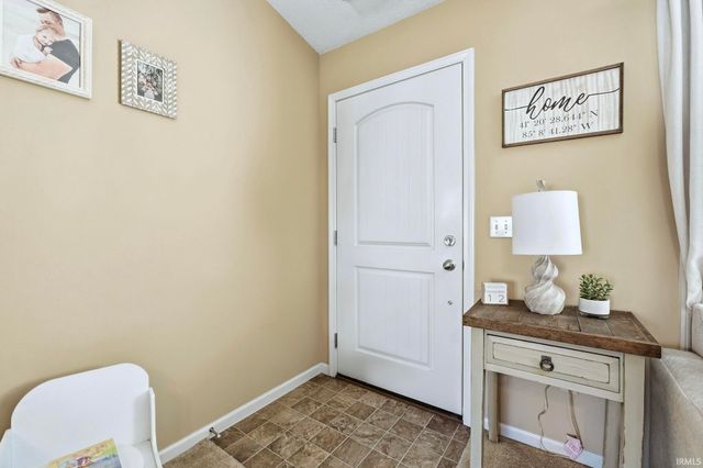 1007 W 2nd Avenue, Garrett, IN 46738