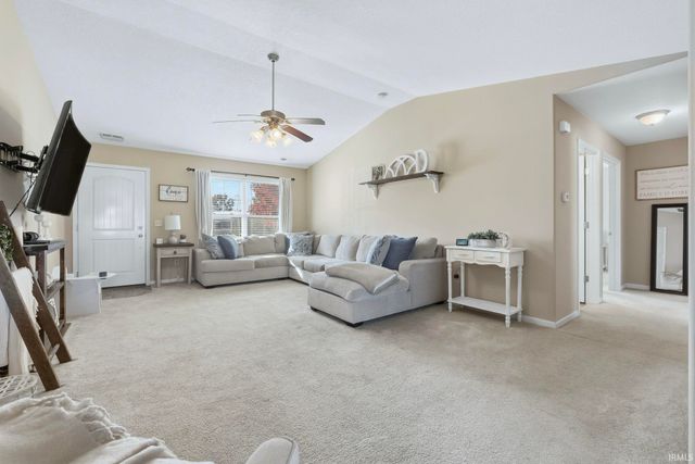 1007 W 2nd Avenue, Garrett, IN 46738