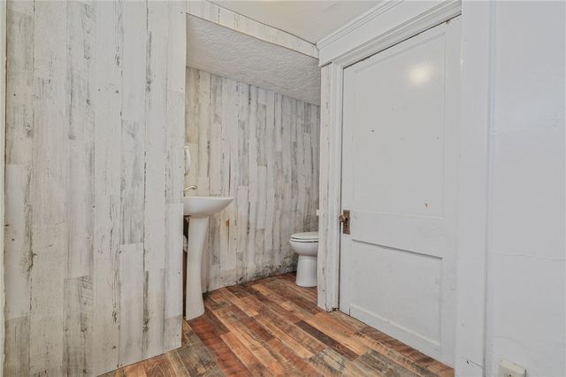 560 Lake Lynn Rd, Springhill Twp, PA 15451